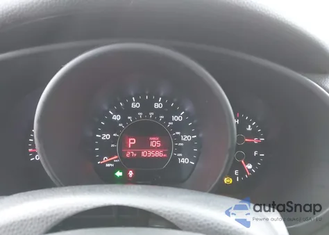 2015 Kia Soul z USA, uszkodzony, nr VIN KNDJN2A23F7216412